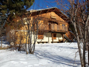 Chalet de 4 chambres a Saint Chaffrey a 400 m des pistes avec jardin clos et wifi Saint-Chaffrey